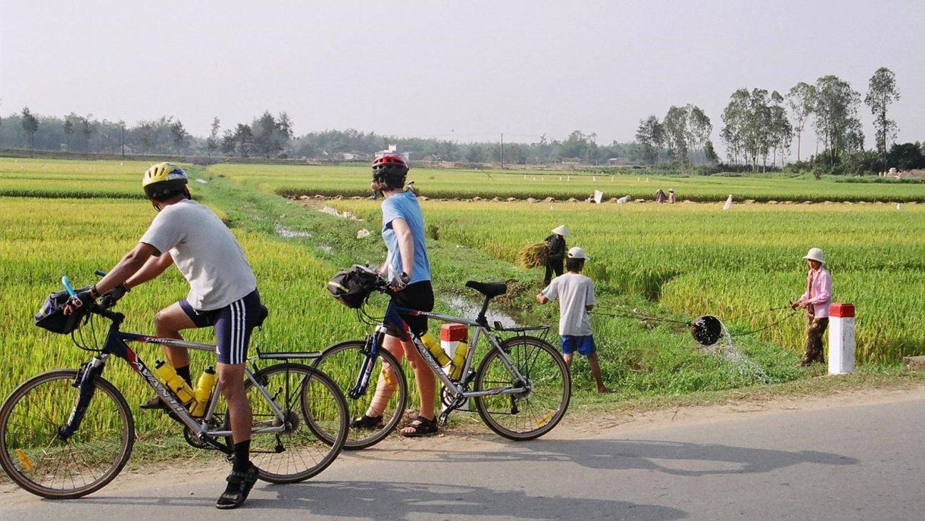 1776569855_Vietnam highlands to Laos bike tour.webp